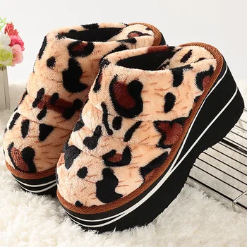 Iarna Varietate de Leopard de Imprimare Caldă Non-alunecare de Tocuri inalte Femei cu talpi Groase Pană Călcâi Acasă de Mari Dimensiuni Bumbac Pantofi 34-43