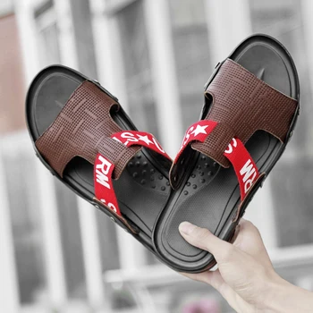 Slide-Uri De Barbati Papuci Din Piele De Vara In Aer Liber Plat Pantofi Casual Fashion Papuci De Casă Cool News 2020 Chinelo Slide Masculino