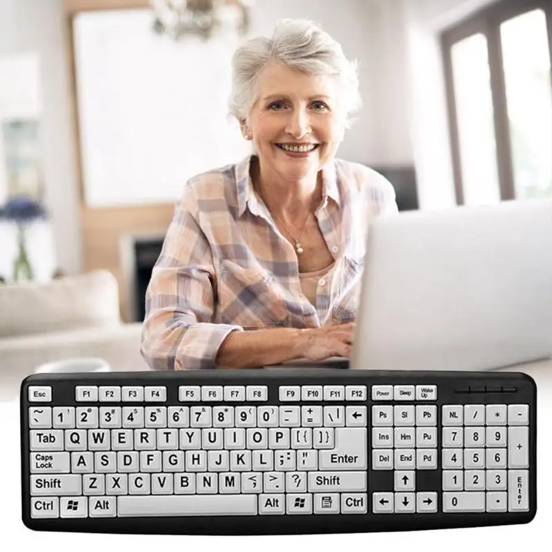 tastatură pentru persoanele cu vedere slabă